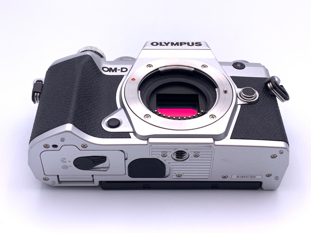 【中古】オリンパス OM-D E-M5 MarkIII ボディ シルバー