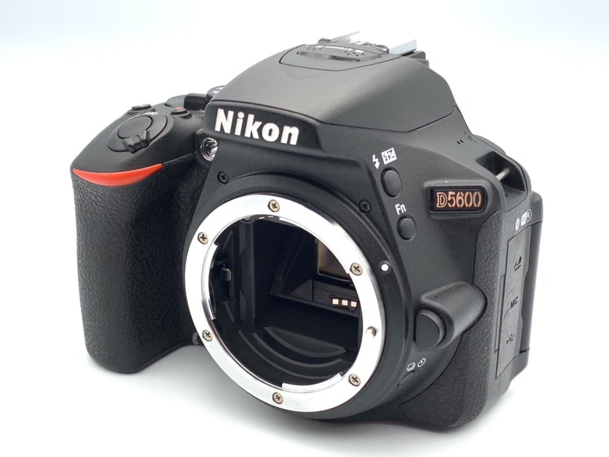 【最終値下げ】Nikon D5600 ボディ【10月末まで期間限定出品】