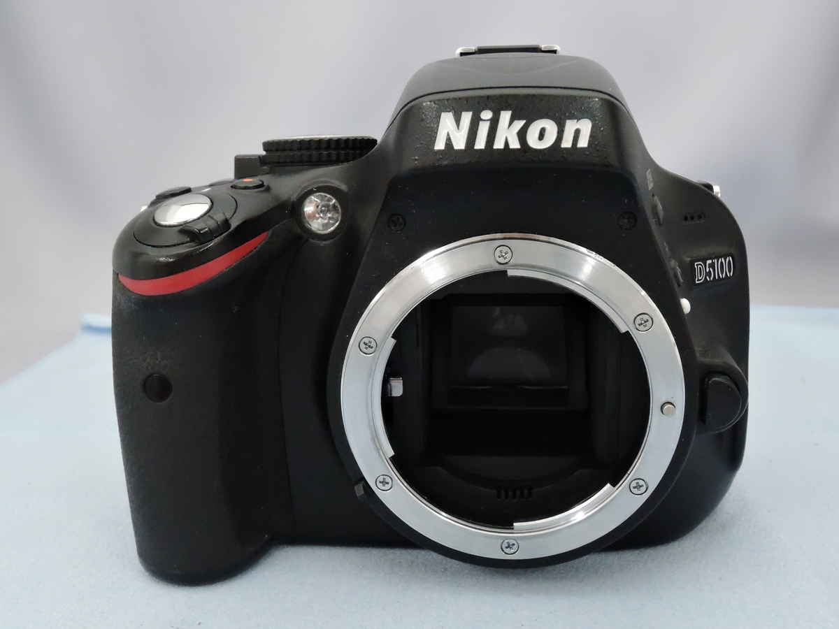 日本直営店 【中古】Nikon ニコン D5100 デジタル一眼レフカメラ