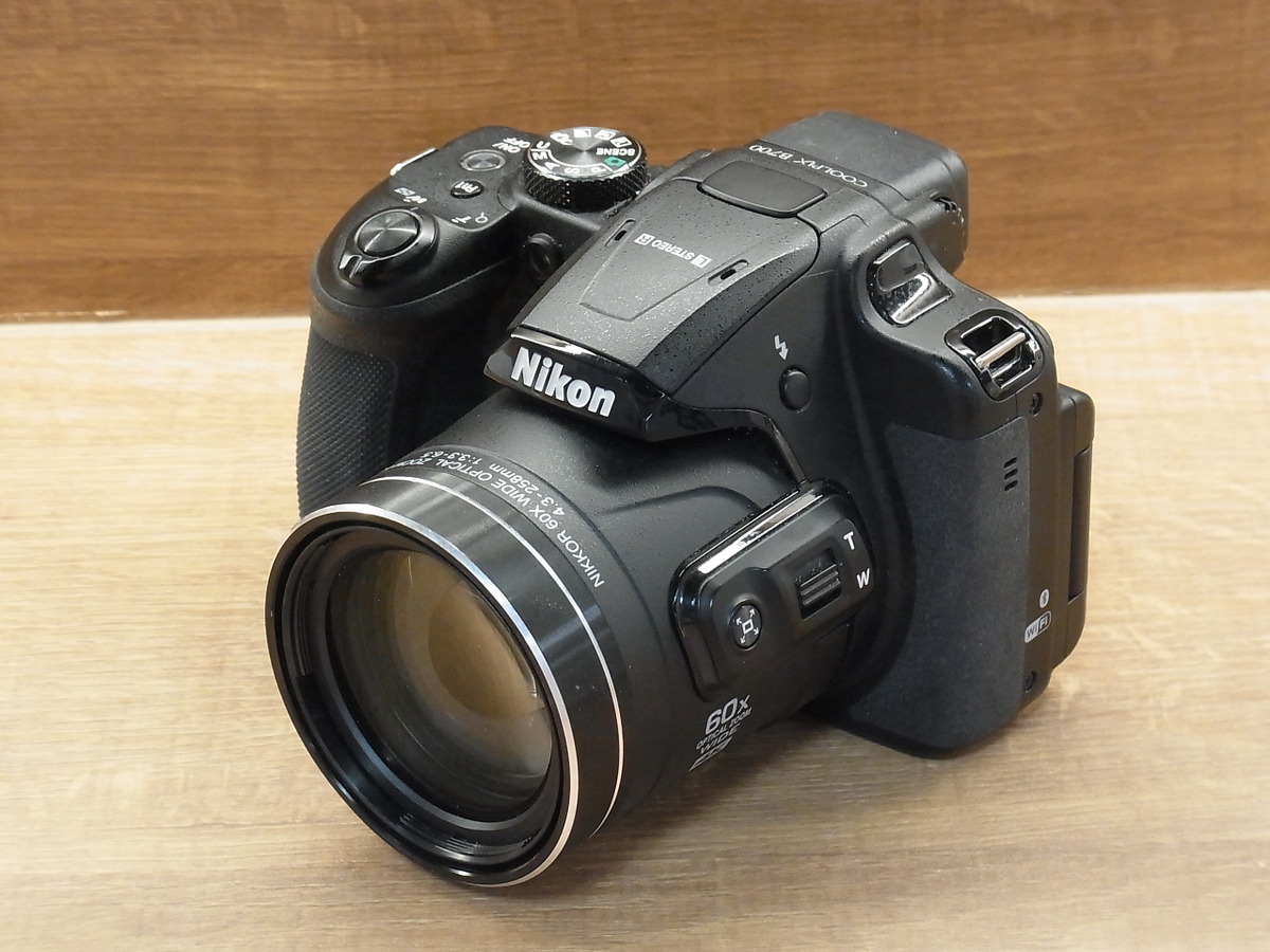 Nikon b700