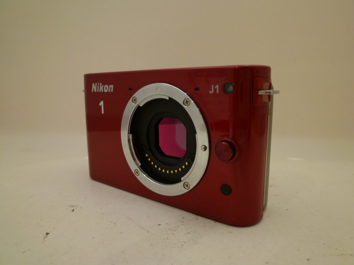 Nikon 1 J1 ボディ レッド特記事項