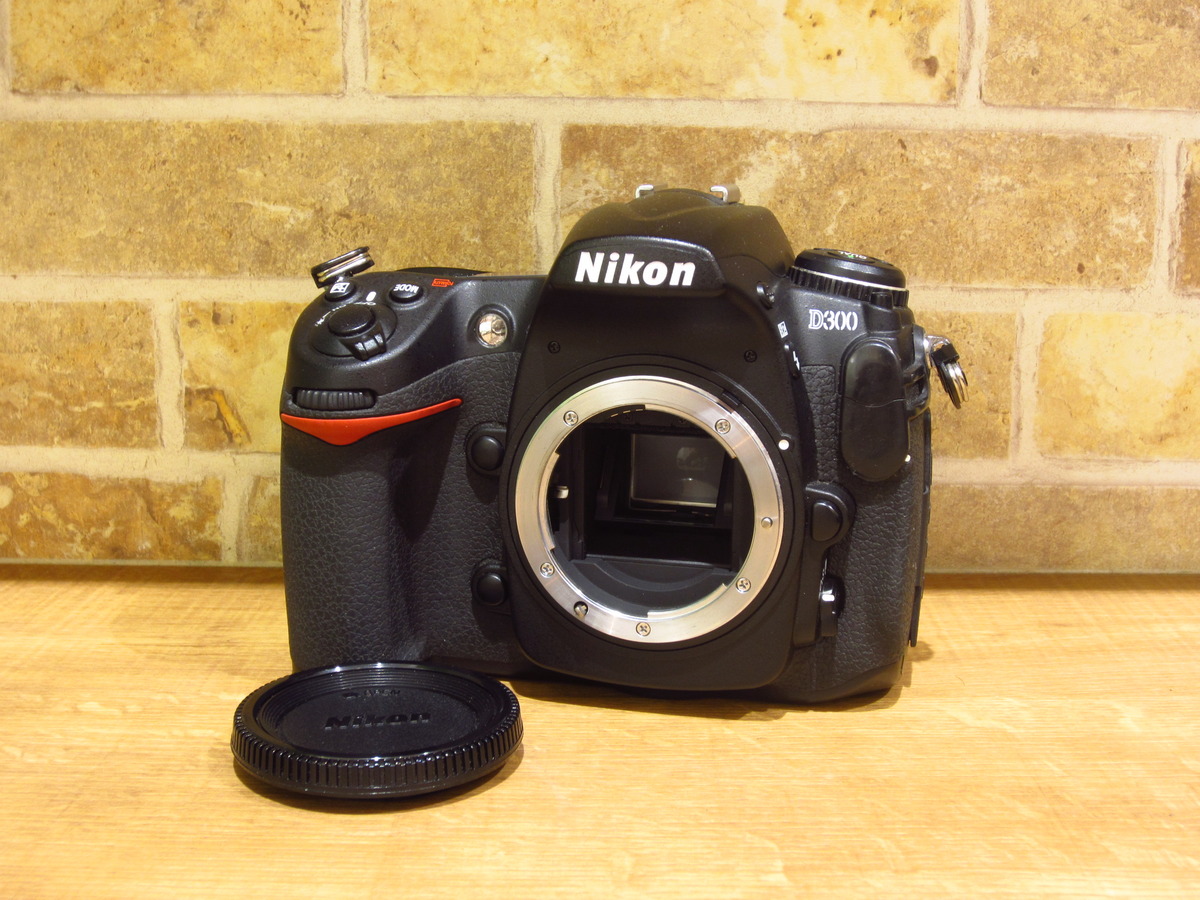 Nikon D300 ボディ