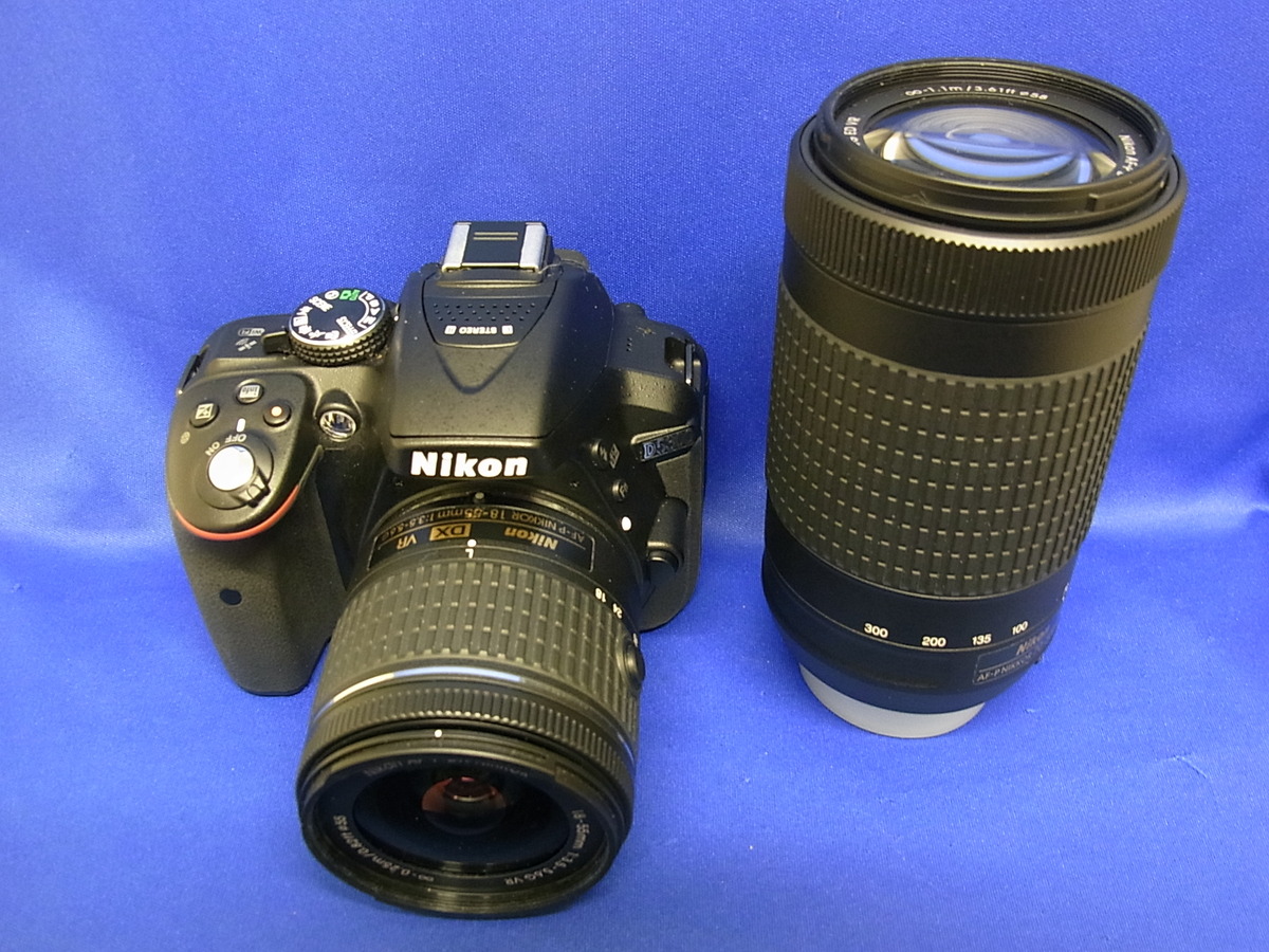 デジタル一眼Nikon D5300 ダブルズームキット BLACK　美品