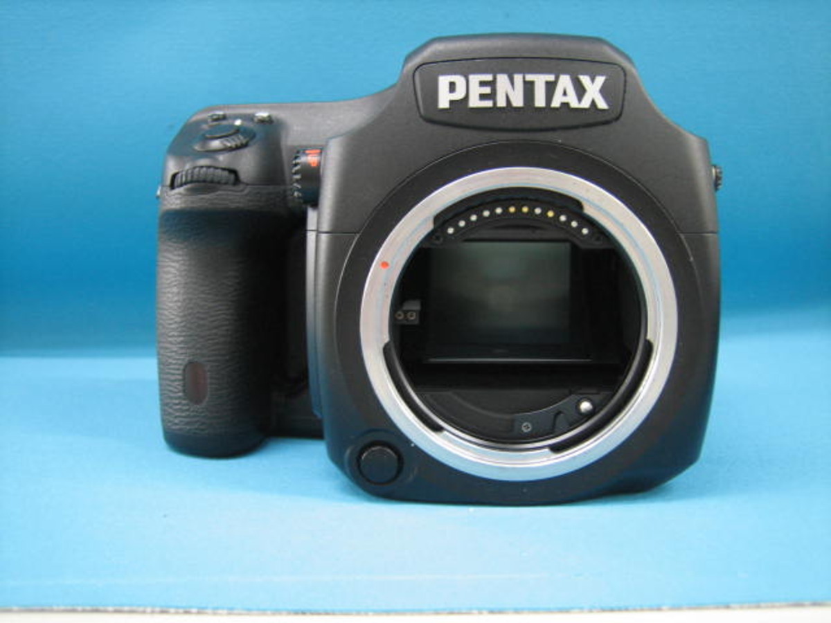 【中古】ペンタックス 645D