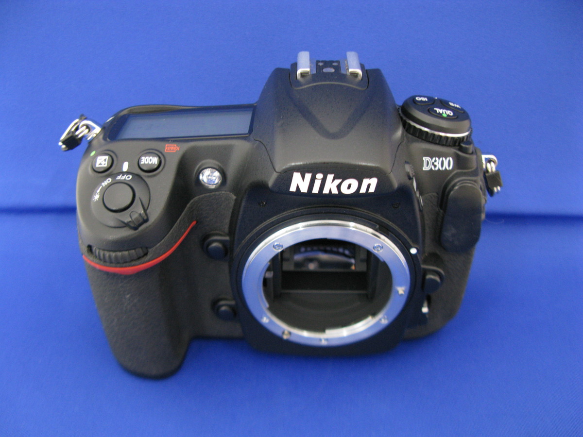 ニコンニコン Nikon D300 ボディ ショット数10684枚