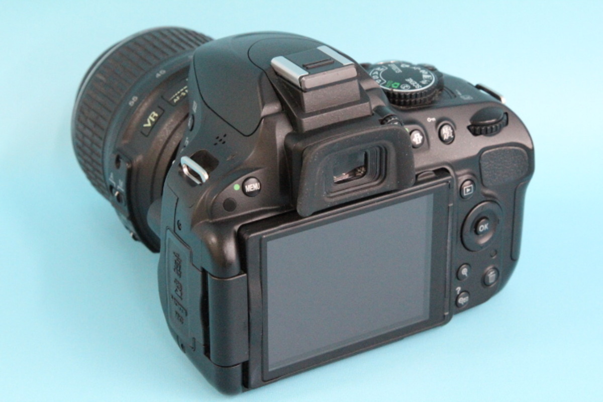 カメラNikon D5100 ダブルズームキット - デジタル一眼