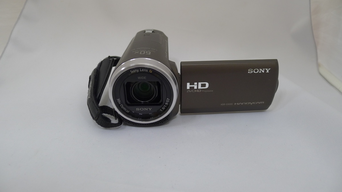 SONY カメラ　HDR-CX680   ホワイトとブラウン