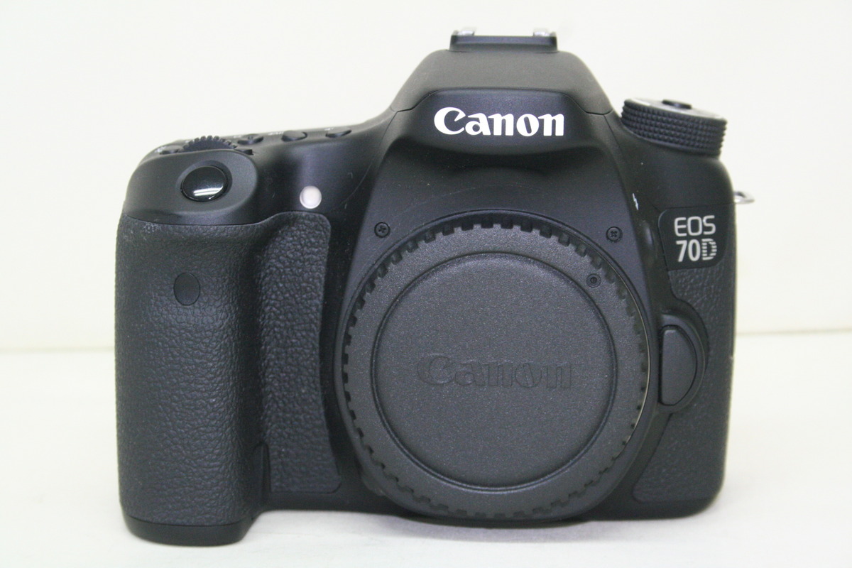 美品 Canon キヤノン EOS 70D ボディ