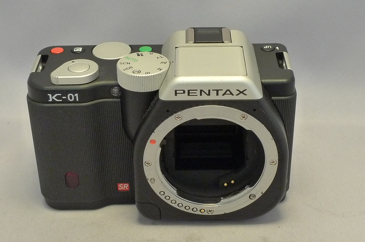 中古：AB(良品)】ペンタックス K-01 ボディ ブラック×ブラック