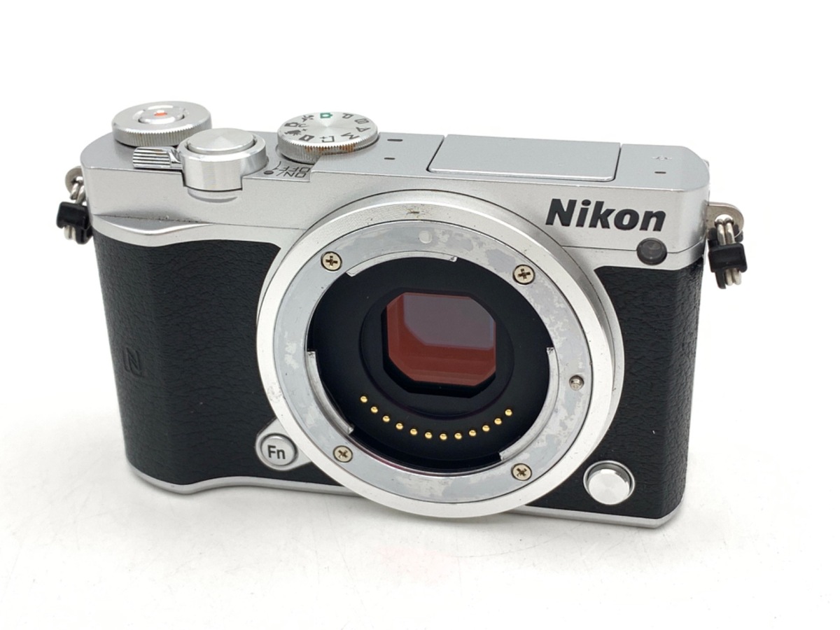 中古：B(並品)】ニコン Nikon1 J5 ボディ シルバー | 2443800780655
