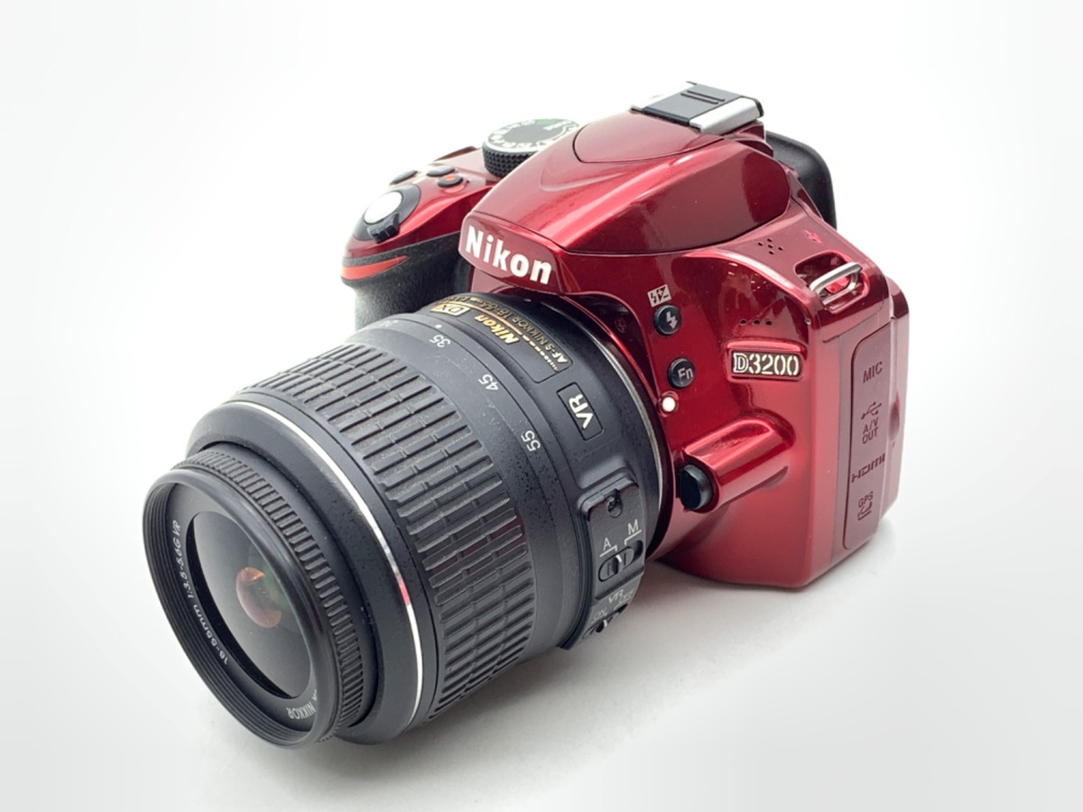 スマホ/家電/カメラNikon D3200 一眼レフ レンズキット + 単焦点レンズ セット