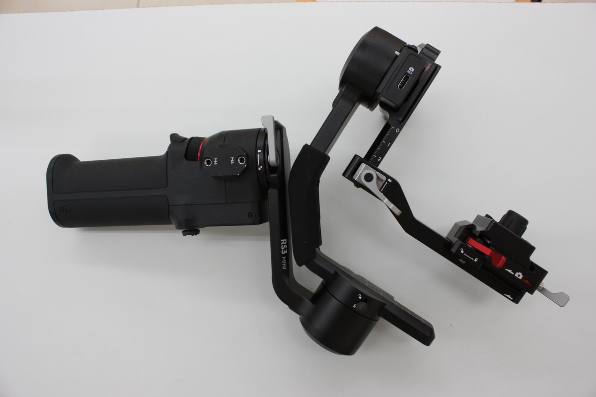【中古】DJI RS3 Mini 一眼レフ・ミラーレス用スタビライザー HG7711