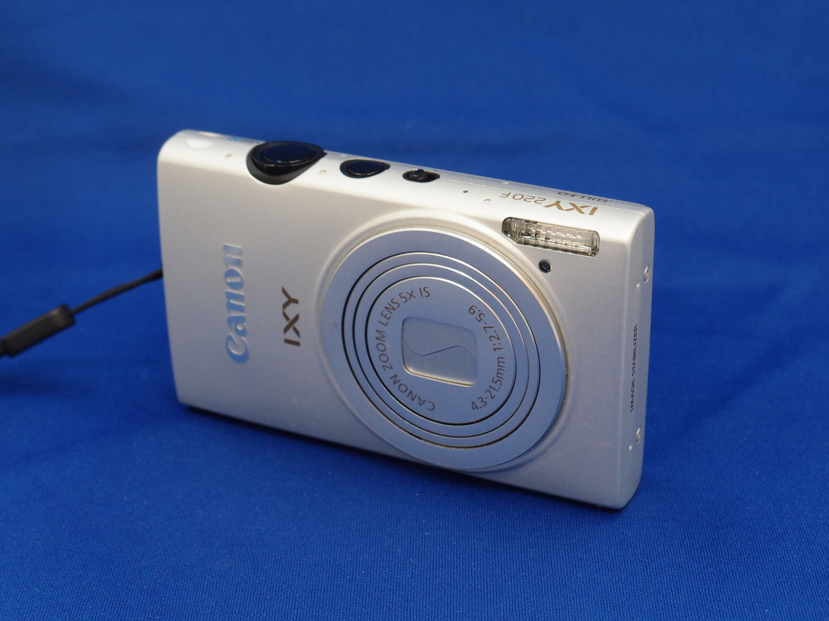 canon IXY 220f シルバー デジカメ16000円で即決できます - デジタルカメラ