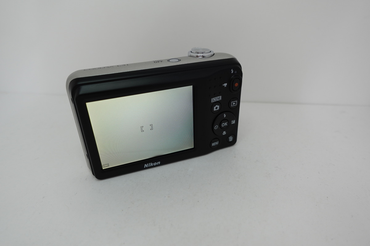 中古：C(やや難あり)】ニコン（Nikon）COOLPIX L31 シルバー